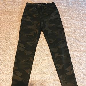 AEO Curvy Super Hi-Rise Denim Camo Jeggings